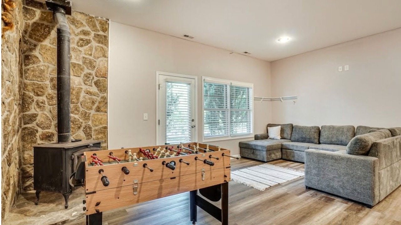 Photo of Bedroom in Hiawassee