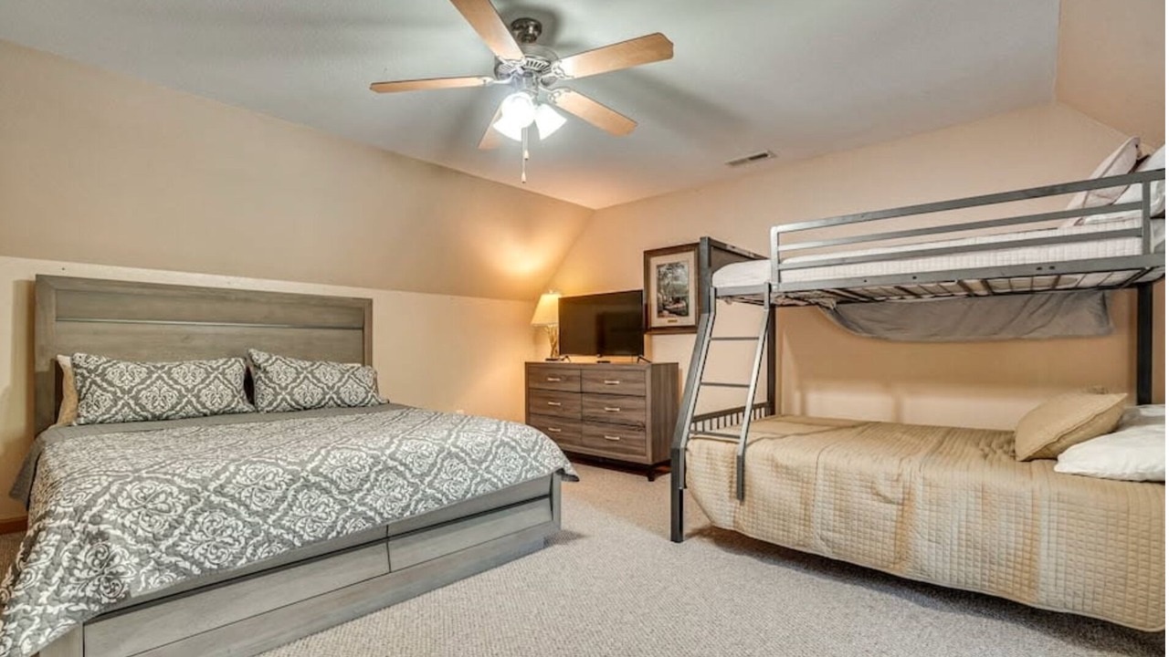 Photo of Bedroom in Hiawassee
