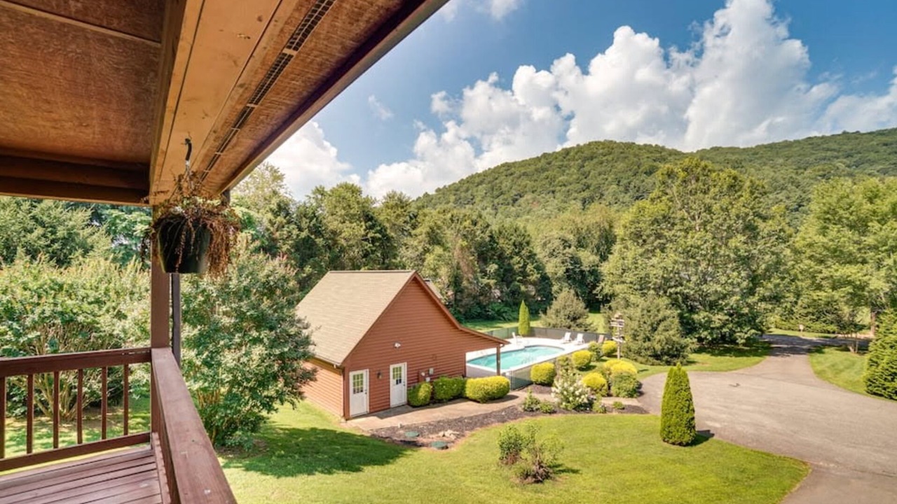 Photo of Outdoor in Hiawassee