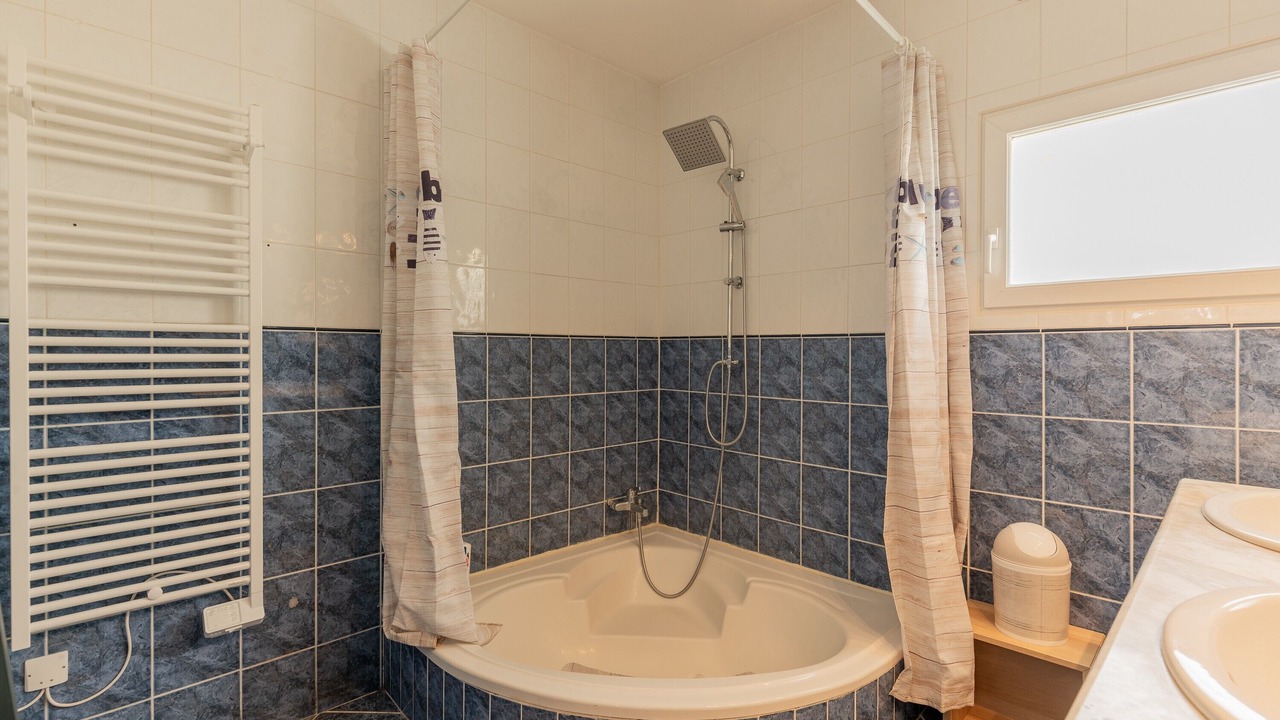 Photo of Bathroom in Mers-les-Bains