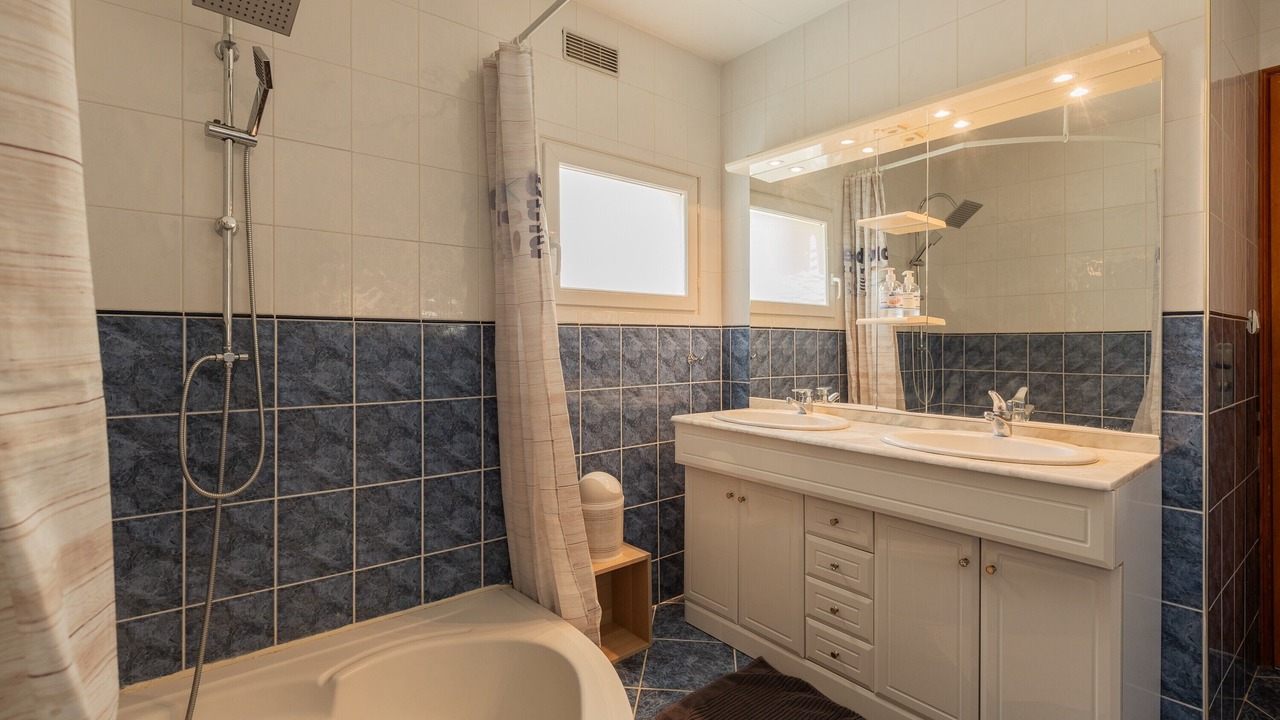 Photo of Bathroom in Mers-les-Bains