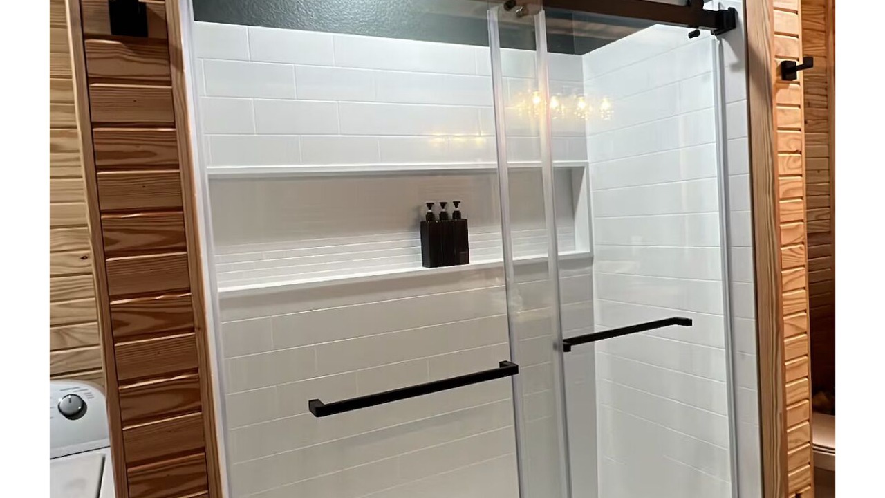 Photo of Bathroom in Pettigrew