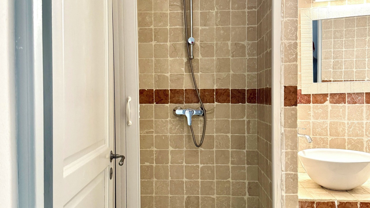 Photo of Bathroom in Nimes City Centre