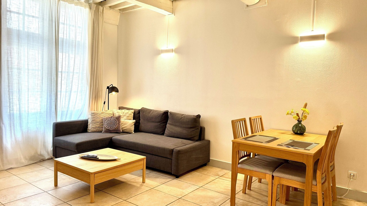 Photo of Livingroom in Nimes City Centre