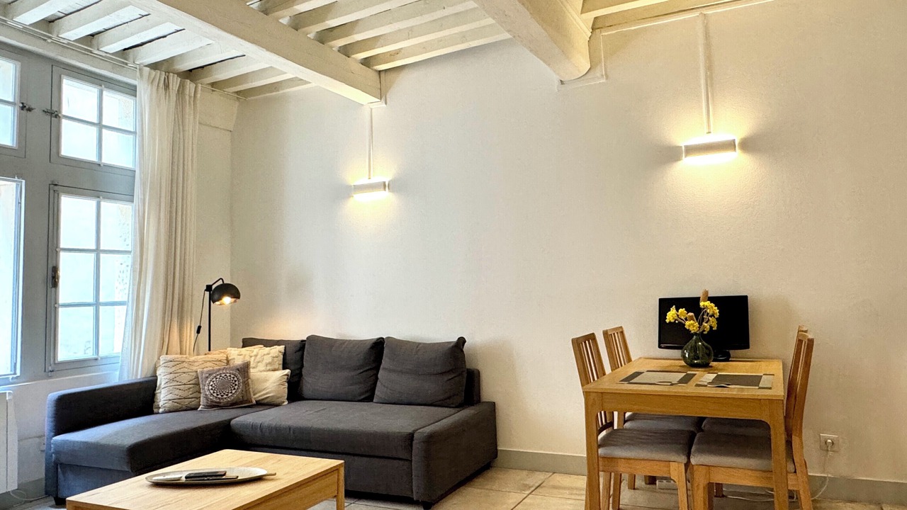 Photo of Livingroom in Nimes City Centre