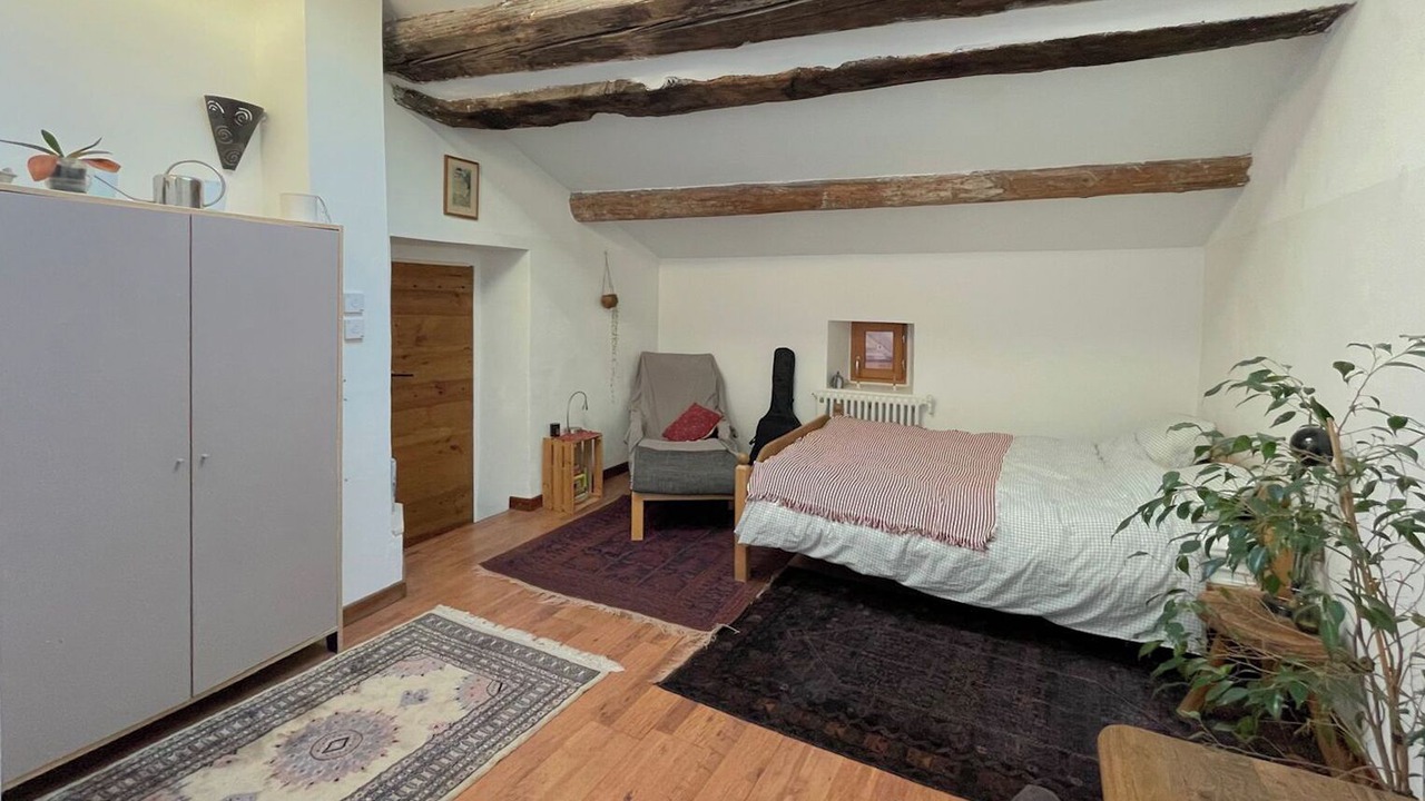 Photo of Bedroom in Claret