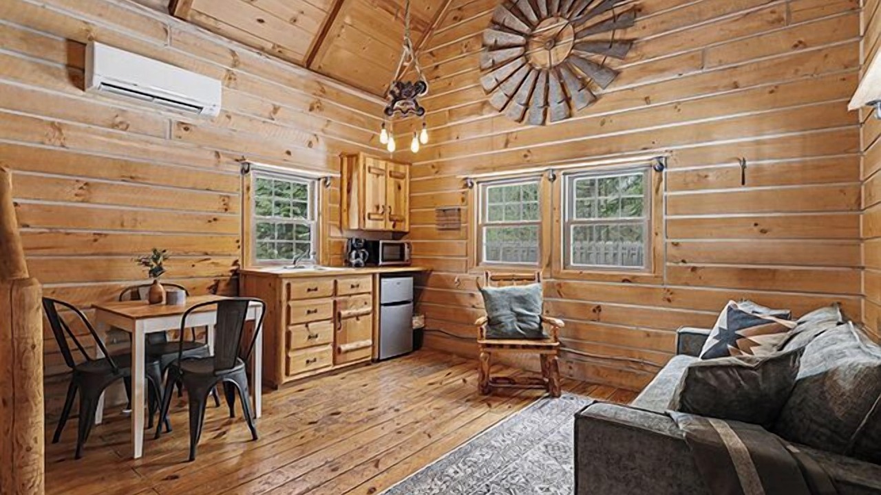 Photo of Livingroom in Harbert