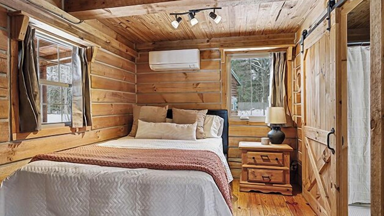 Photo of Bedroom in Harbert
