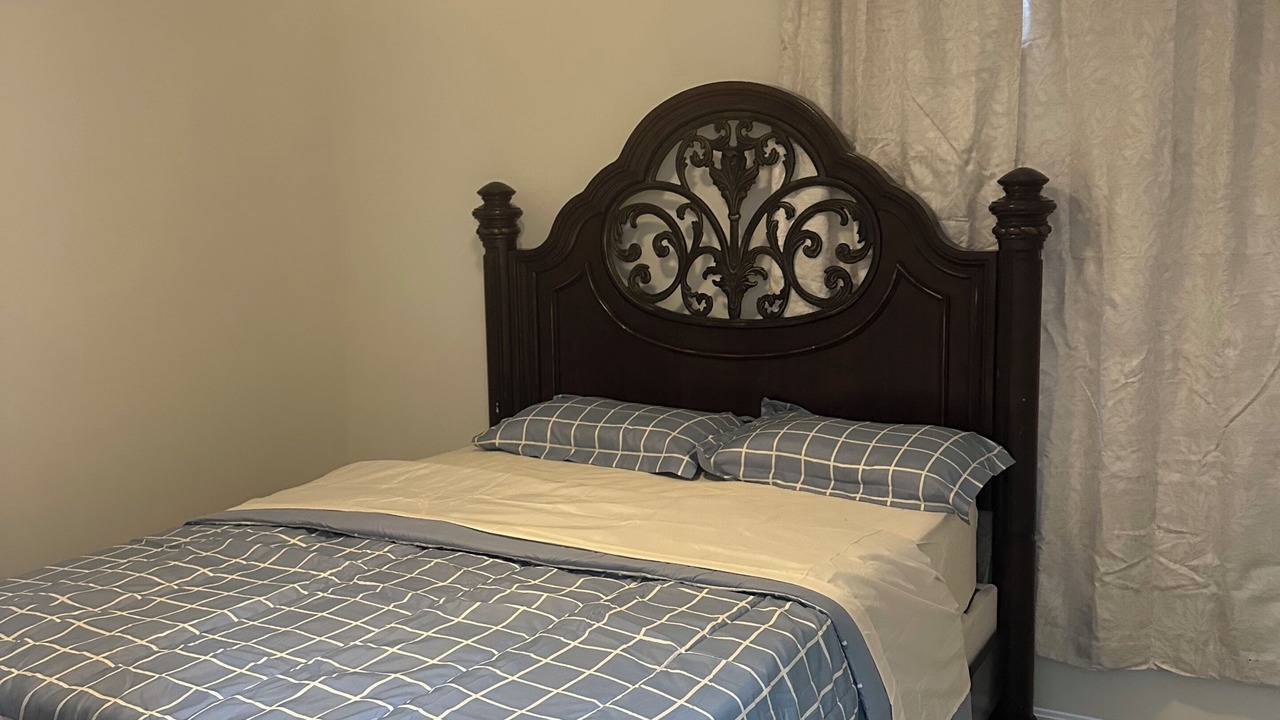 Photo of Bedroom in Berea
