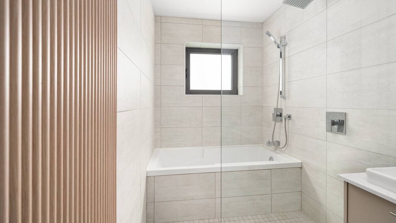 Photo of Bathroom in Laval