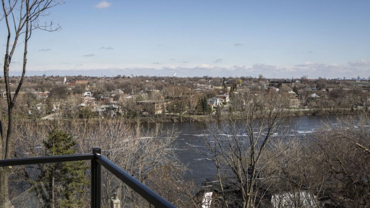 Photo of Outdoor in Laval