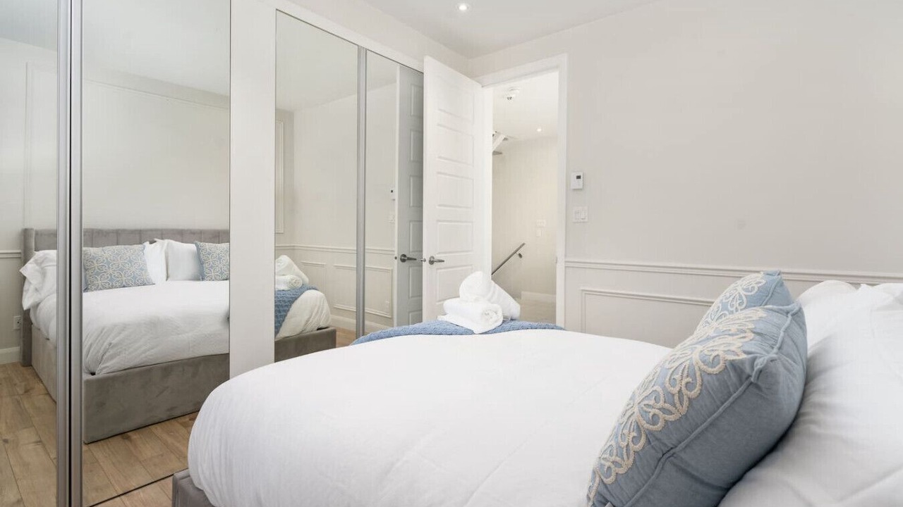 Photo of Bedroom in Laval