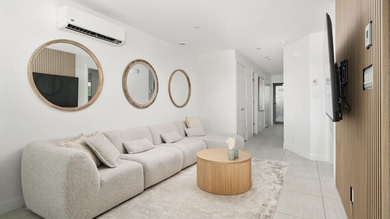 Photo of Livingroom in Laval