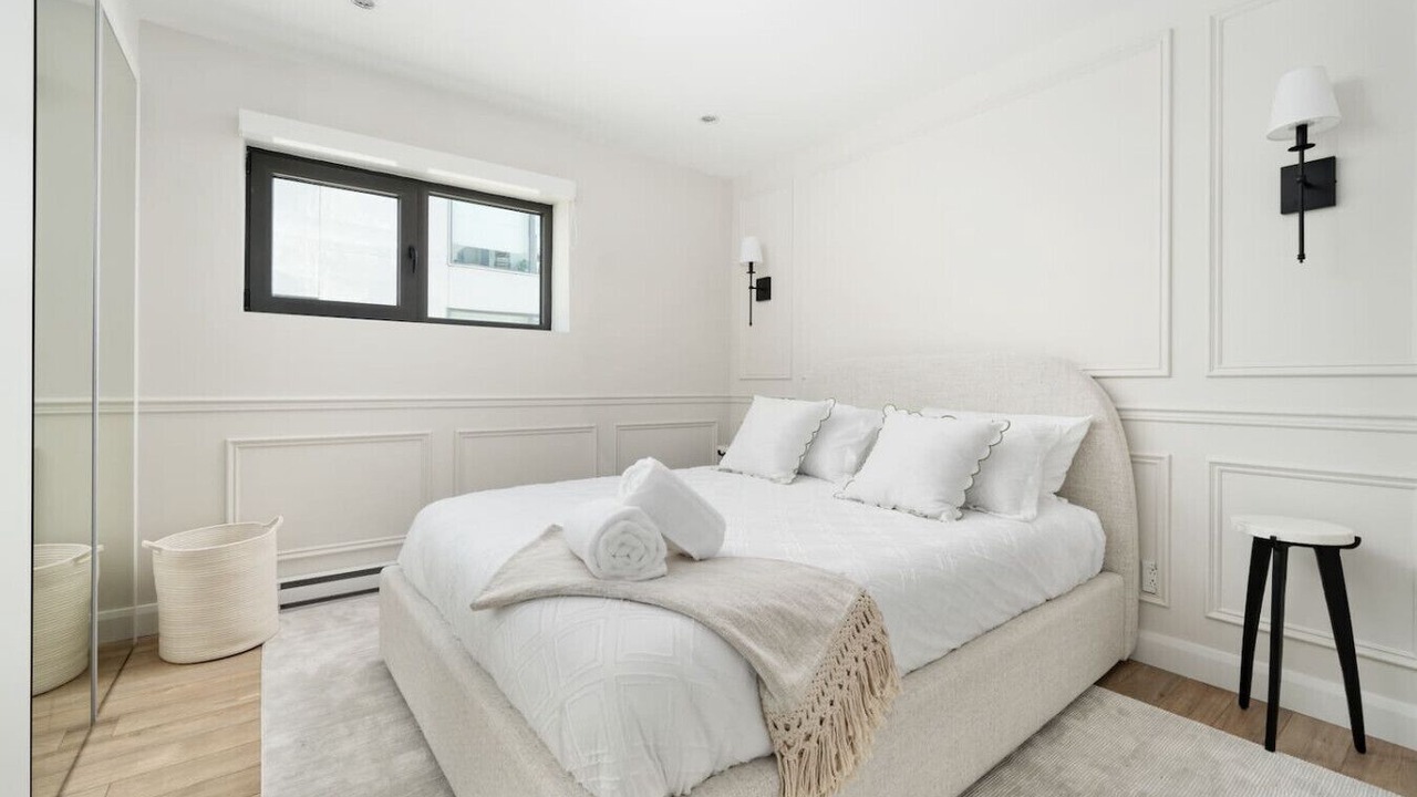 Photo of Bedroom in Laval