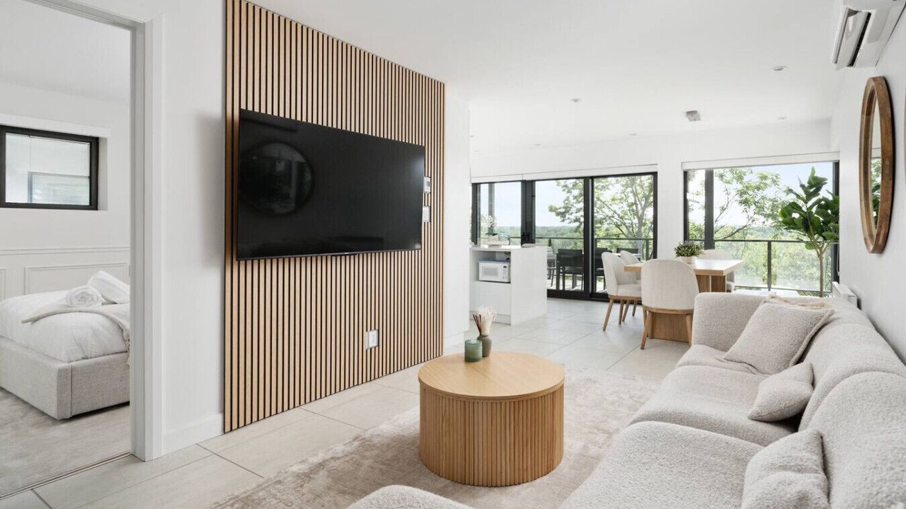 Photo of Livingroom in Laval