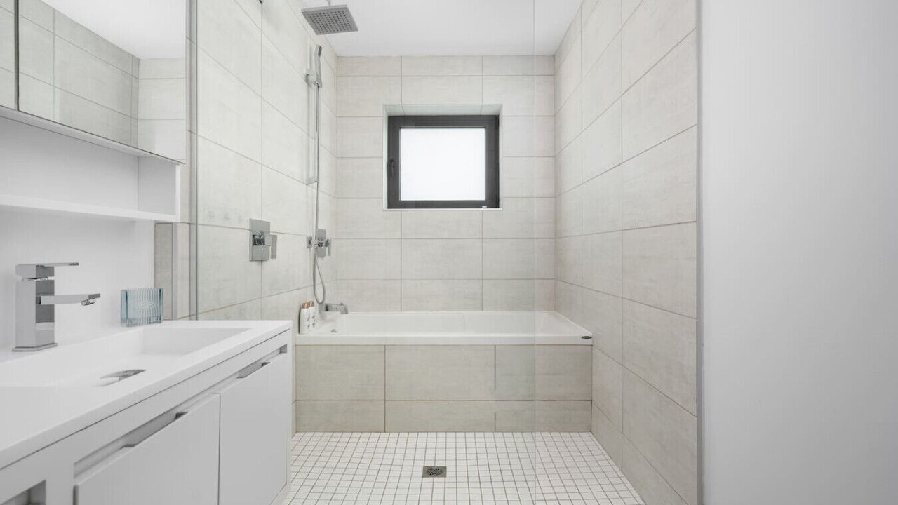 Photo of Bathroom in Laval