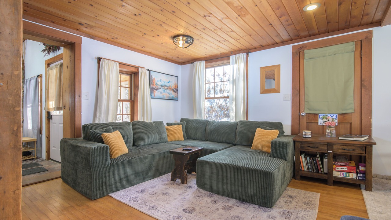 Photo of Livingroom in Montgomery Center