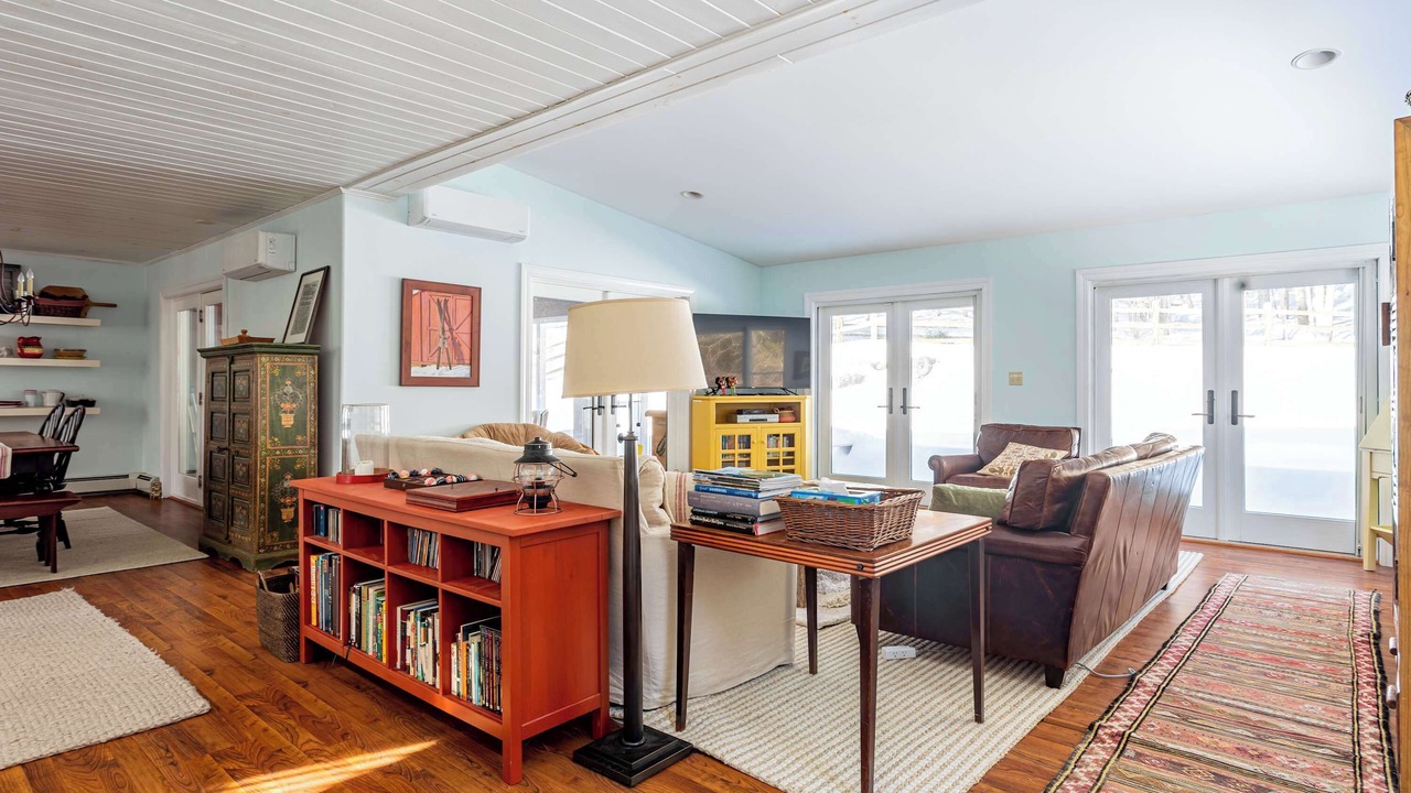 Photo of Livingroom in Livingston Manor