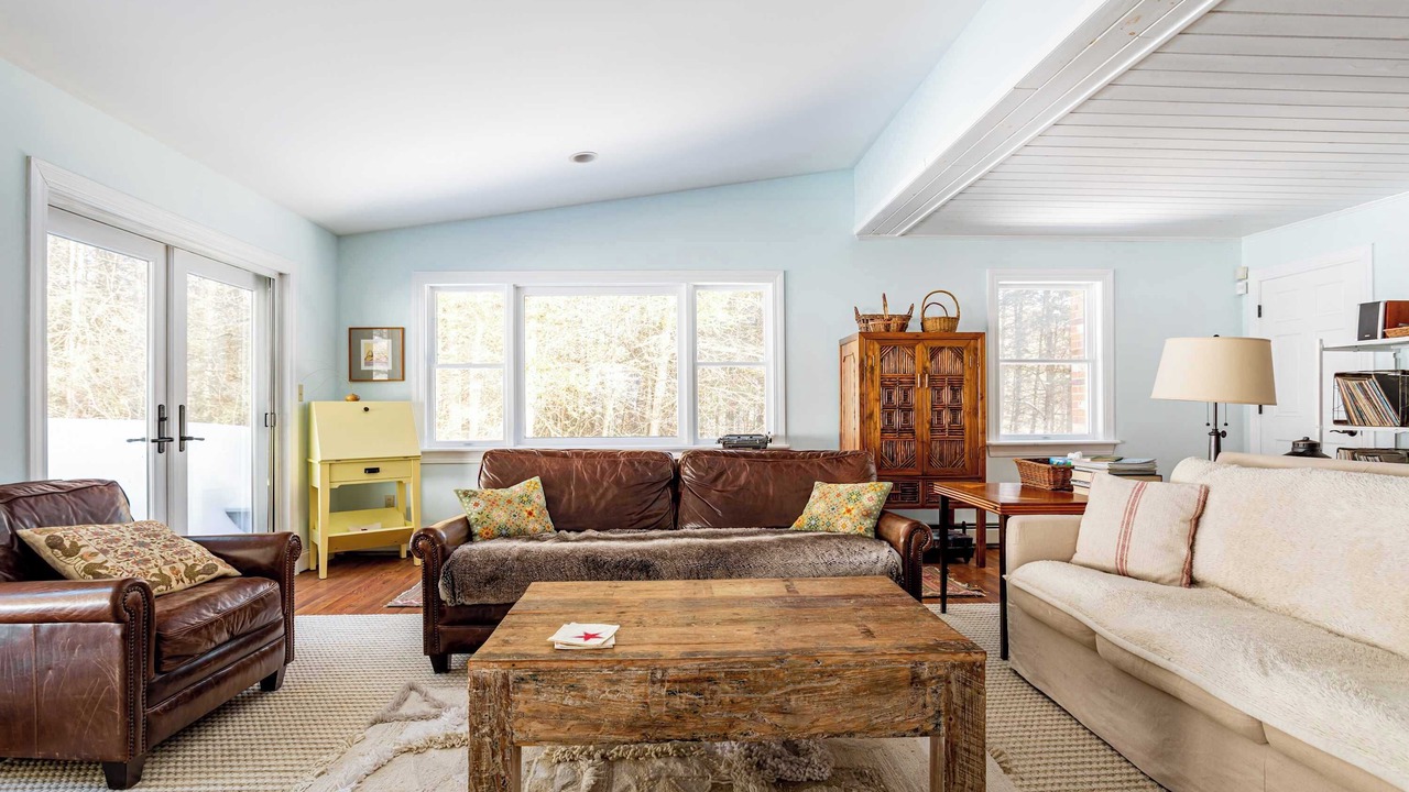 Photo of Livingroom in Livingston Manor