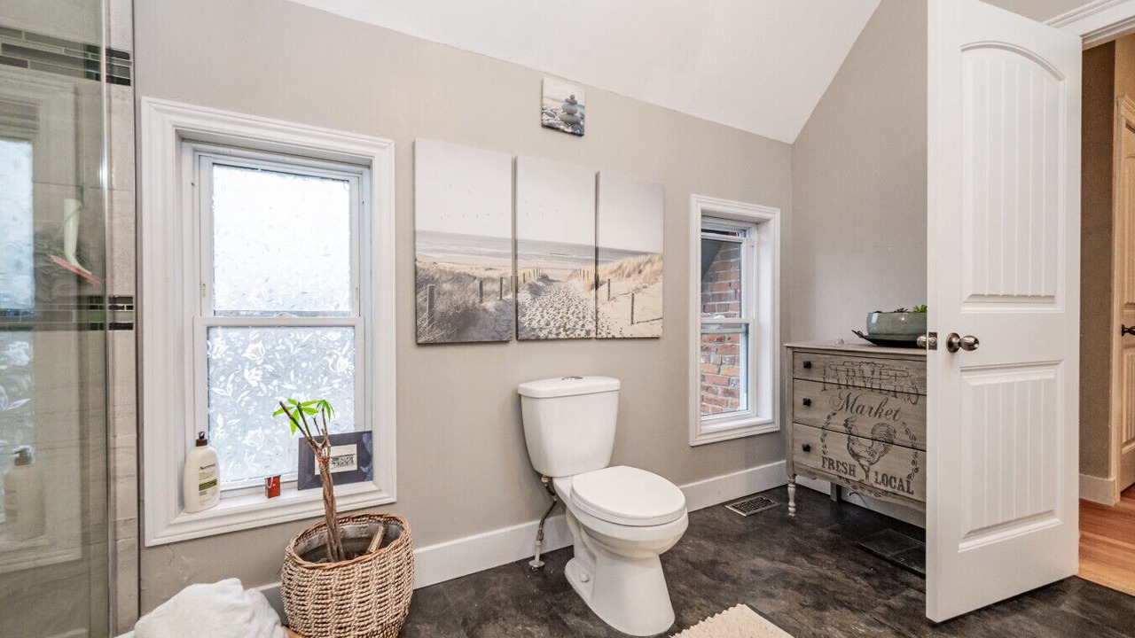 Photo of Bathroom in Elora
