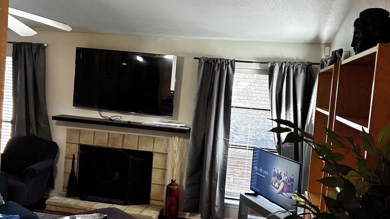 Photo of Livingroom in Astrodome