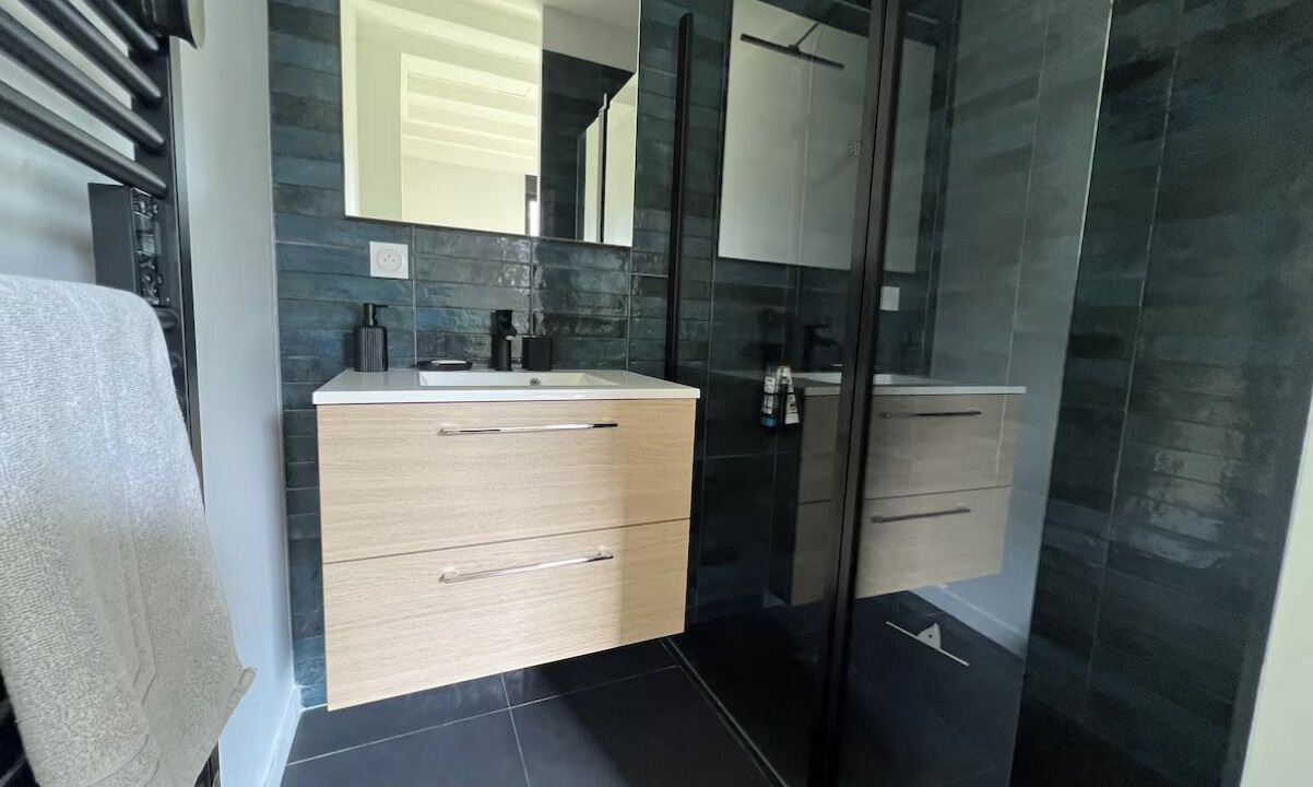 Photo of Bathroom in Saint-Martin-aux-Buneaux