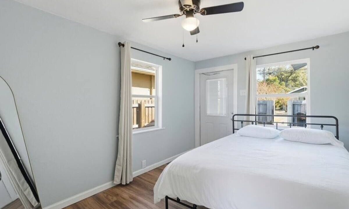 Photo of Bedroom in Downtown