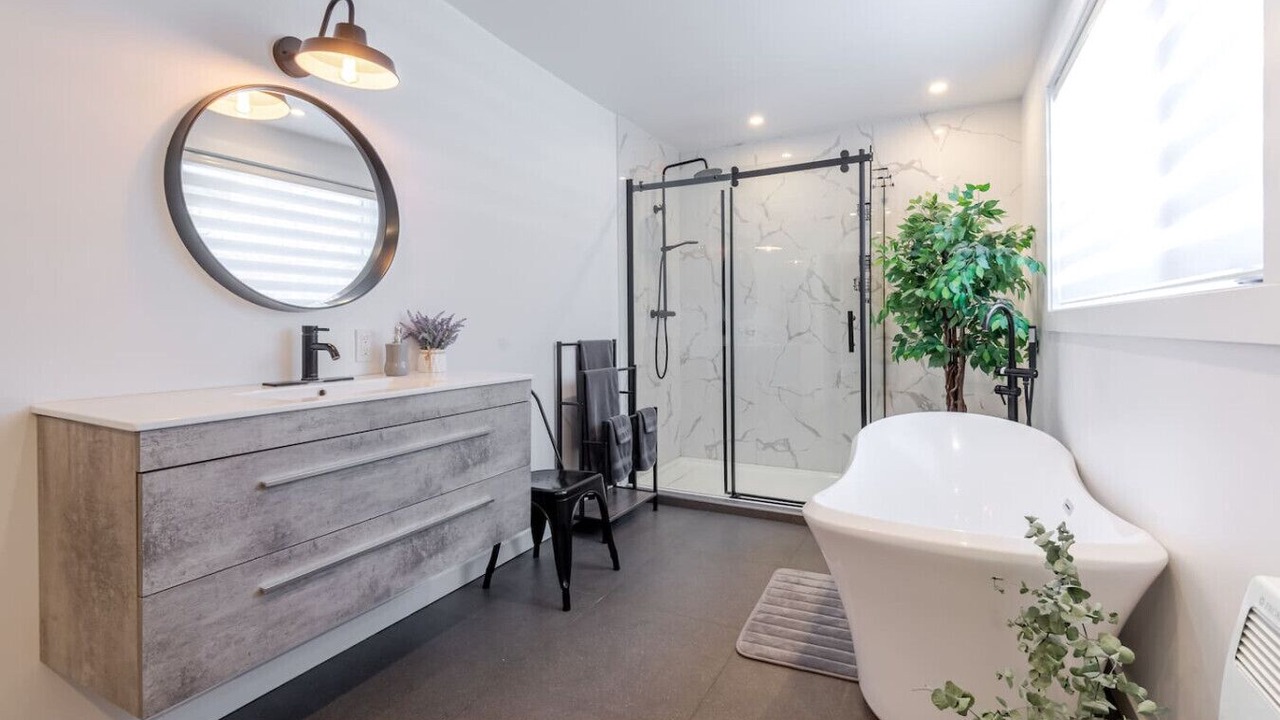 Photo of Bathroom in Saint-Andre-d'Argenteuil