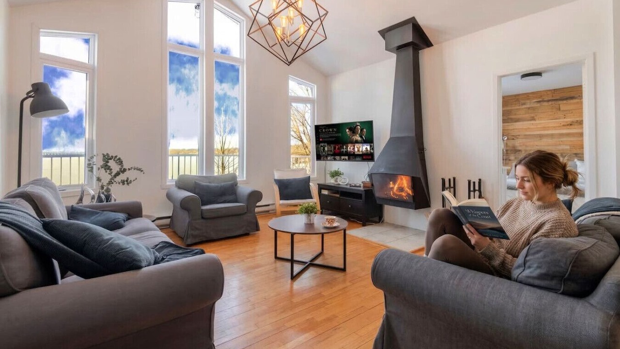Photo of Livingroom in Saint-Andre-d'Argenteuil