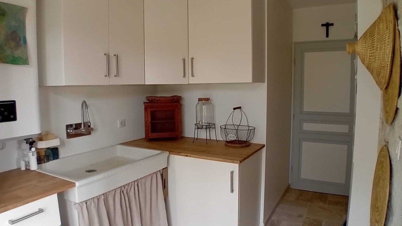Photo of Kitchen in La Sauvetat-de-Saveres