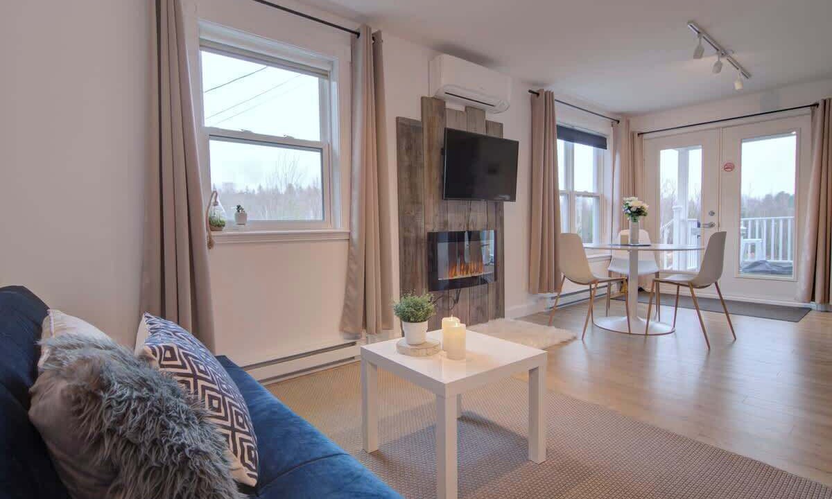 Photo of Livingroom in Saint-Brigitte-de-Laval