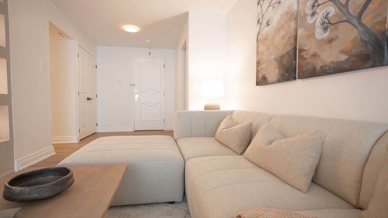 Photo of Livingroom in Ottawa Division