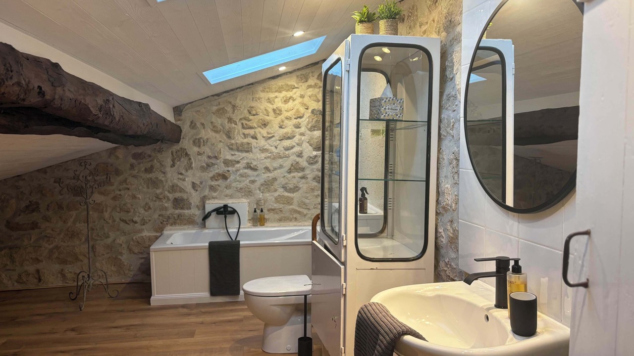 Photo of Bathroom in Pont-du-Casse