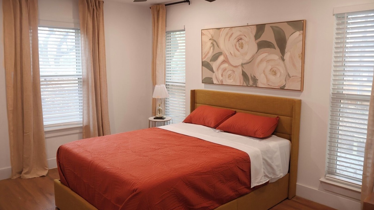 Photo of Bedroom in Hidden Creek