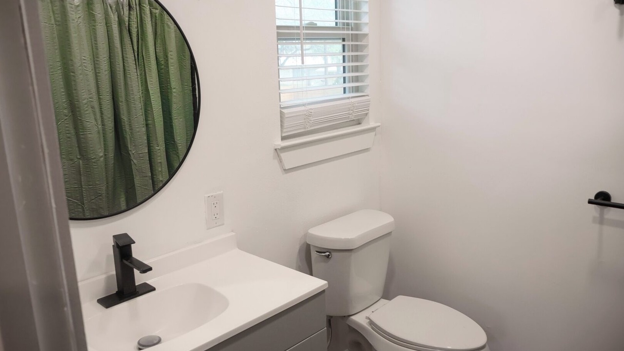 Photo of Bathroom in Hidden Creek