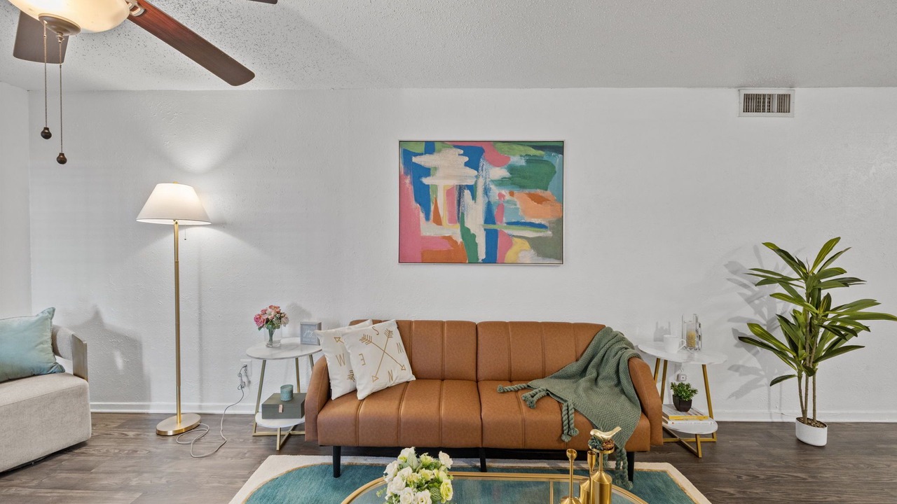 Photo of Livingroom in West Campus