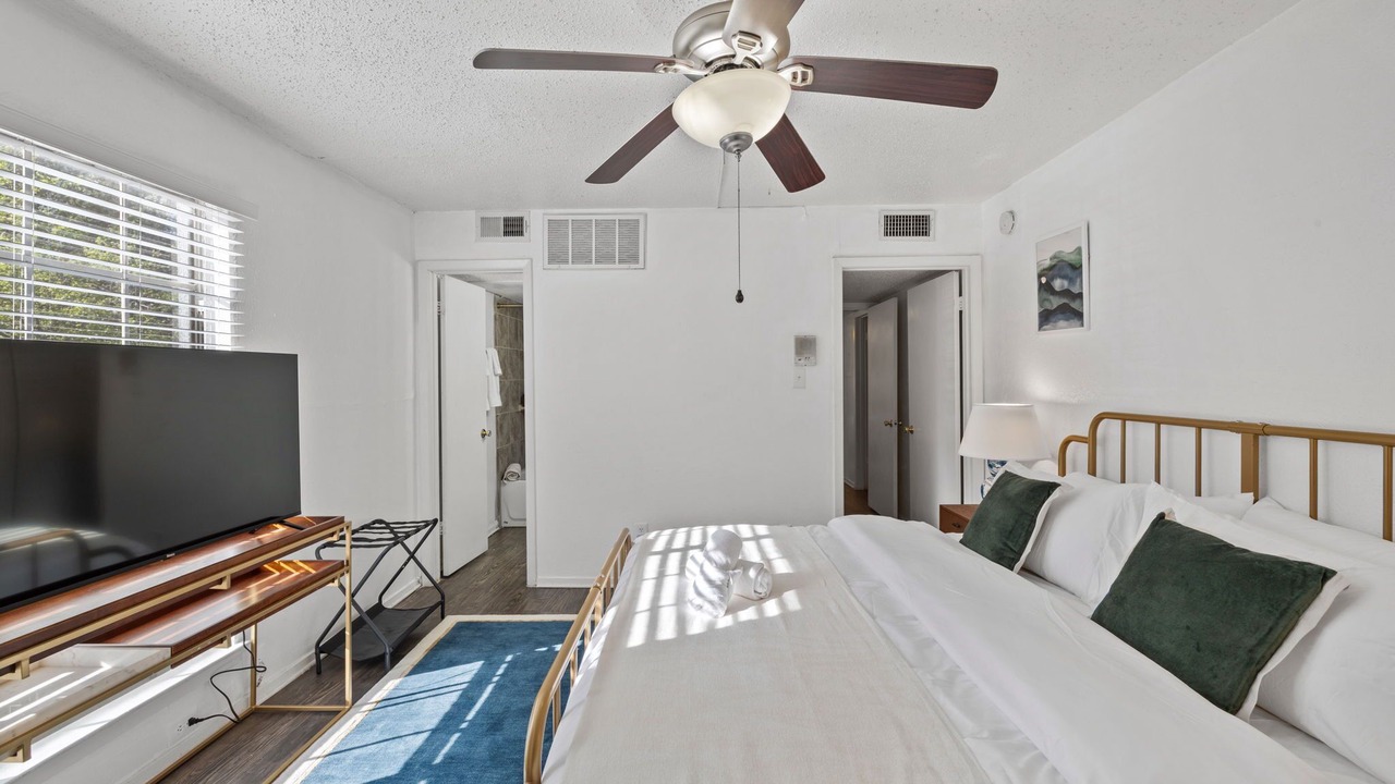 Photo of Bedroom in West Campus