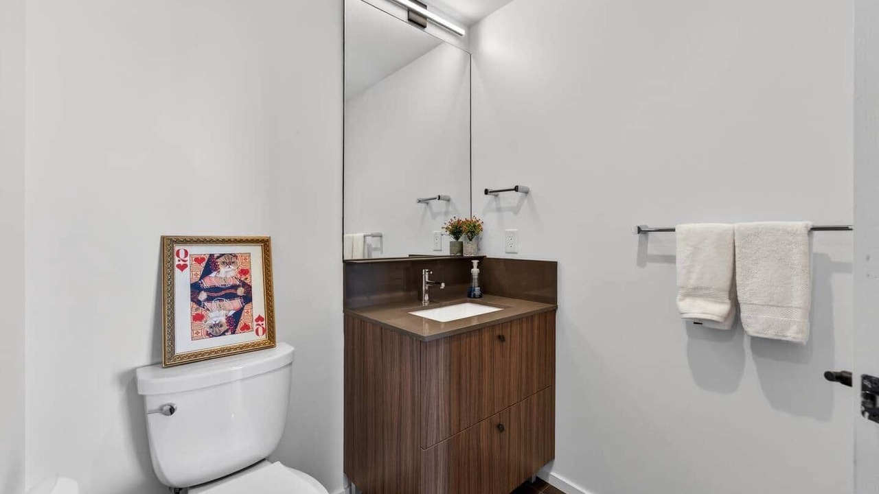 Photo of Bathroom in Shawmut