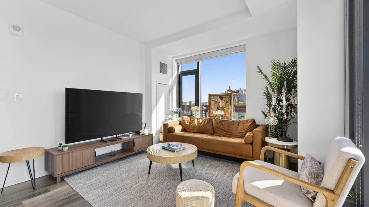 Photo of Livingroom in Shawmut
