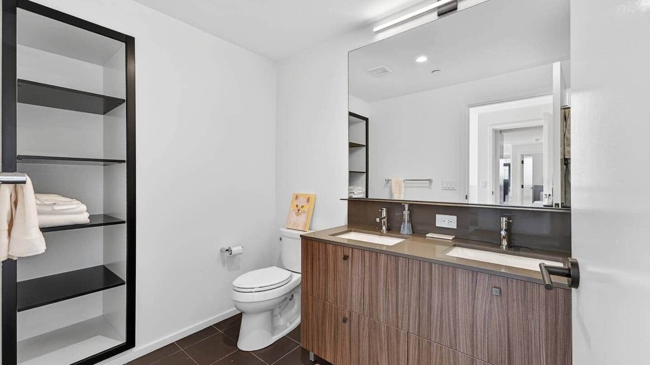 Photo of Bathroom in Shawmut