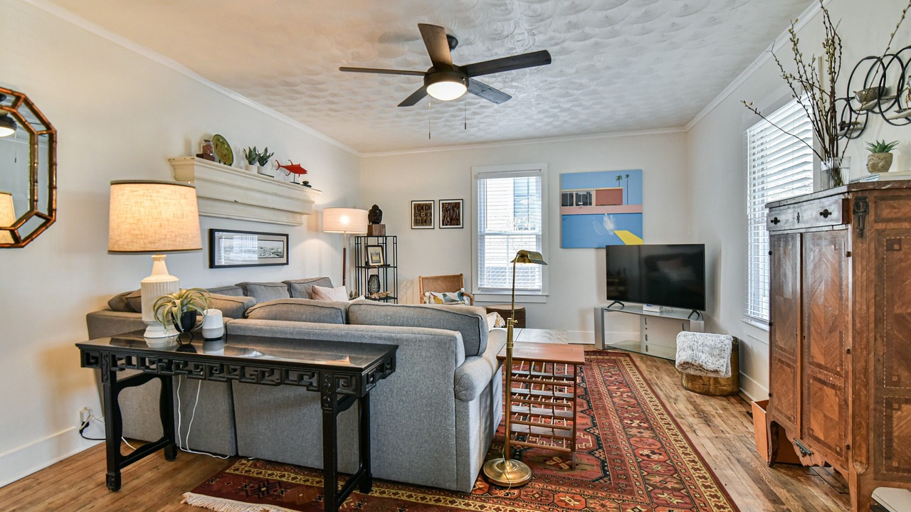 Photo of Livingroom in Historic Montford