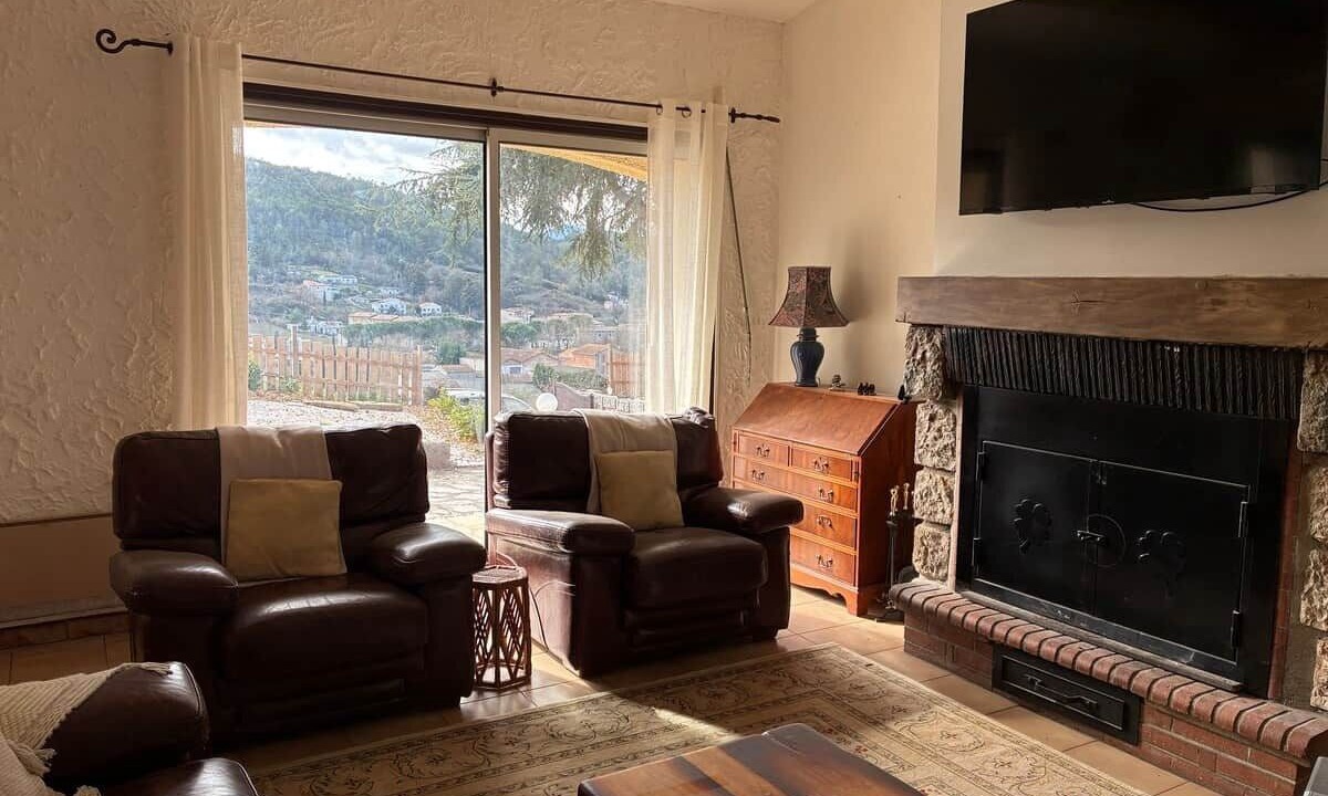 Photo of Livingroom in Couiza