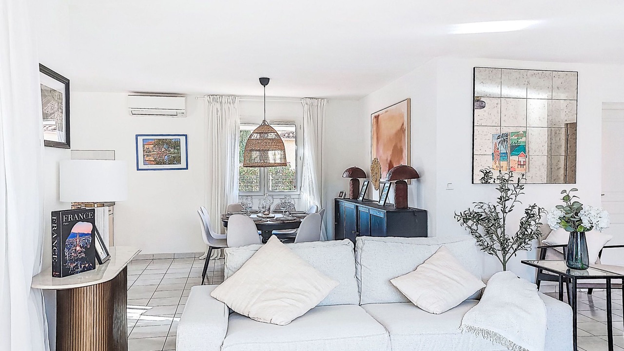 Photo of Livingroom in Brouilla