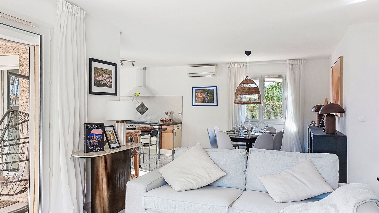 Photo of Livingroom in Brouilla