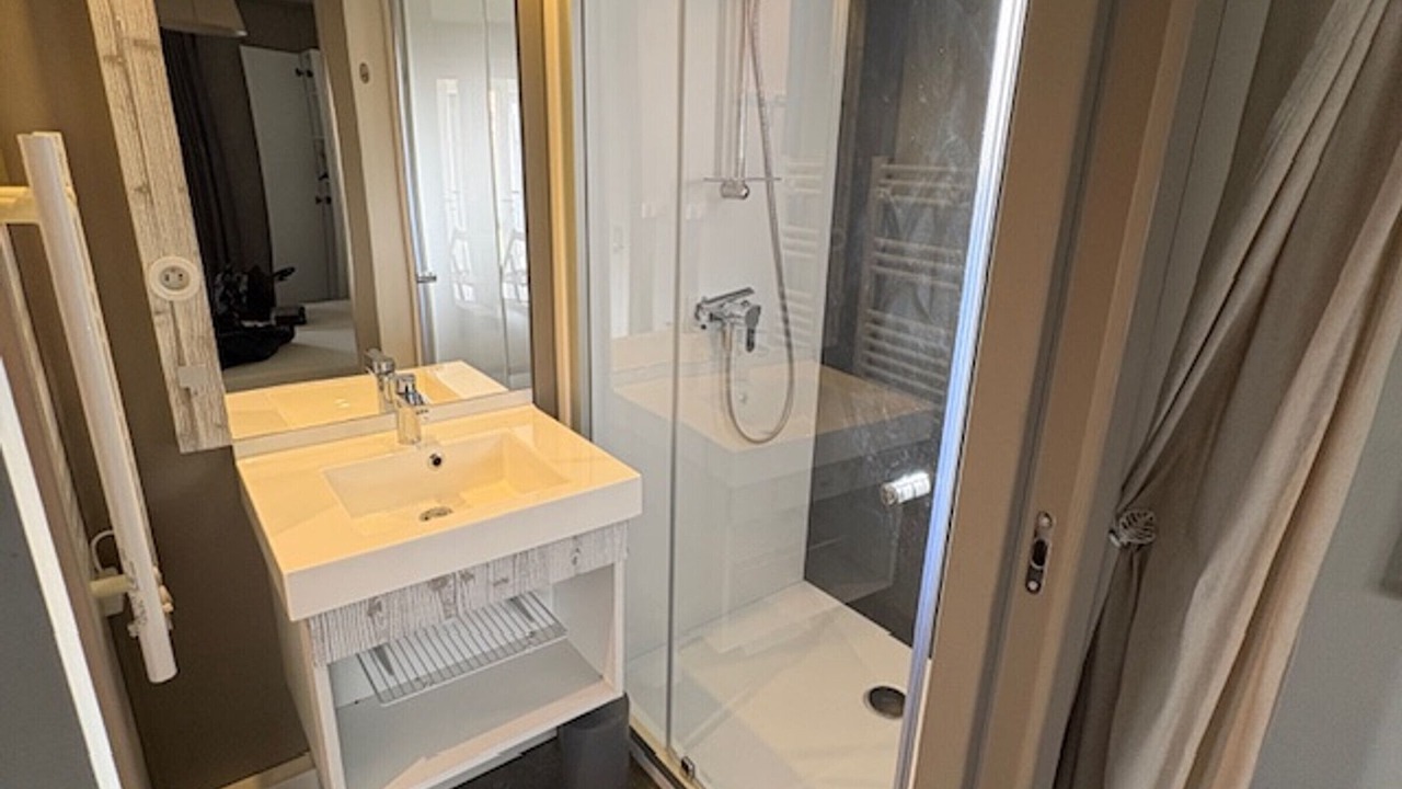 Photo of Bathroom in La Chapelle-Hermier