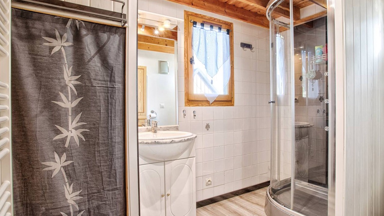 Photo of Bathroom in Merville-Franceville-Plage