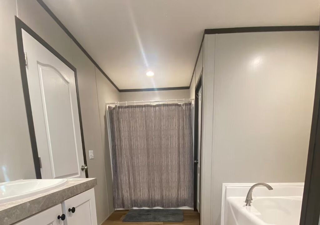 Photo of Bathroom in Florien