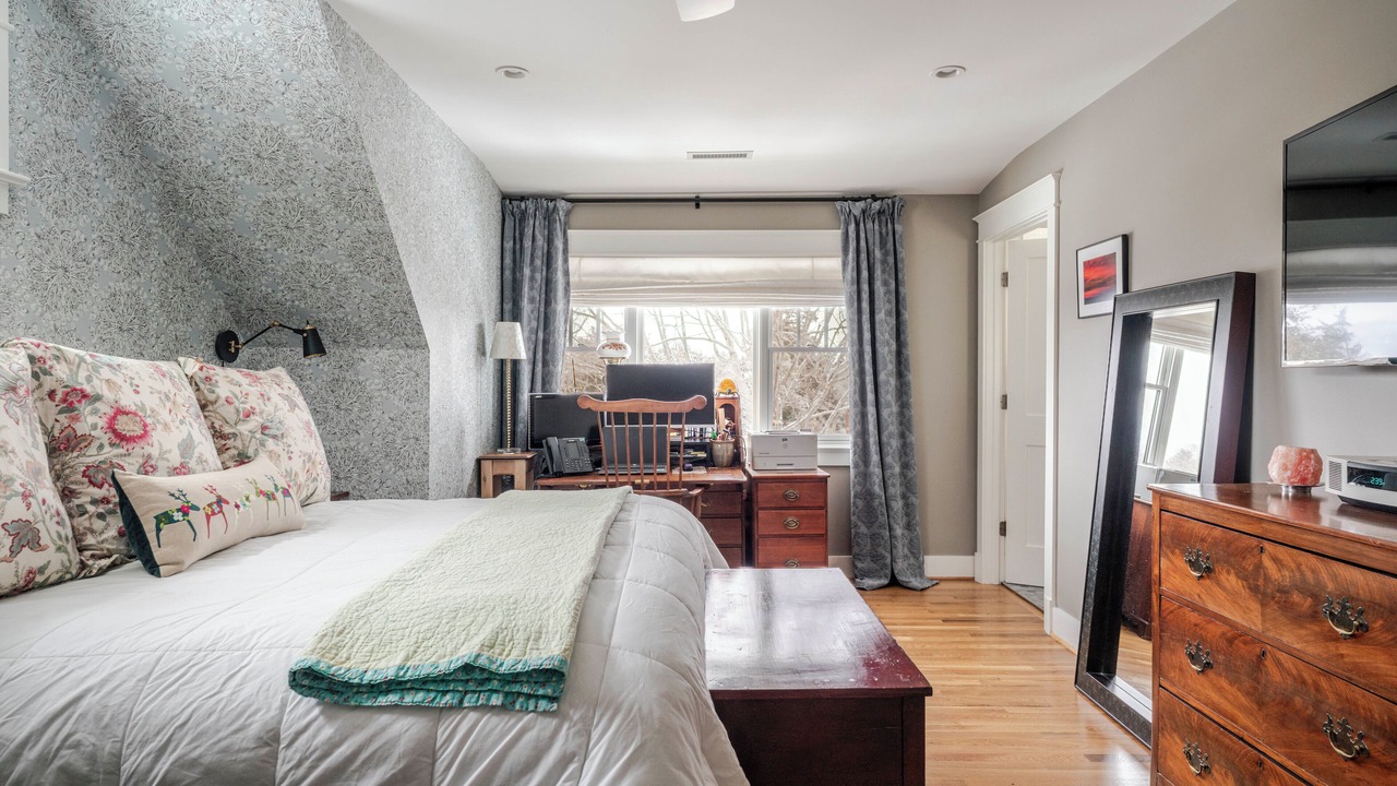 Photo of Bedroom in Martha Jefferson