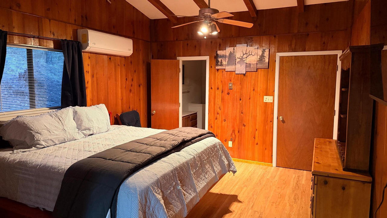 Photo of Bedroom in Timberon