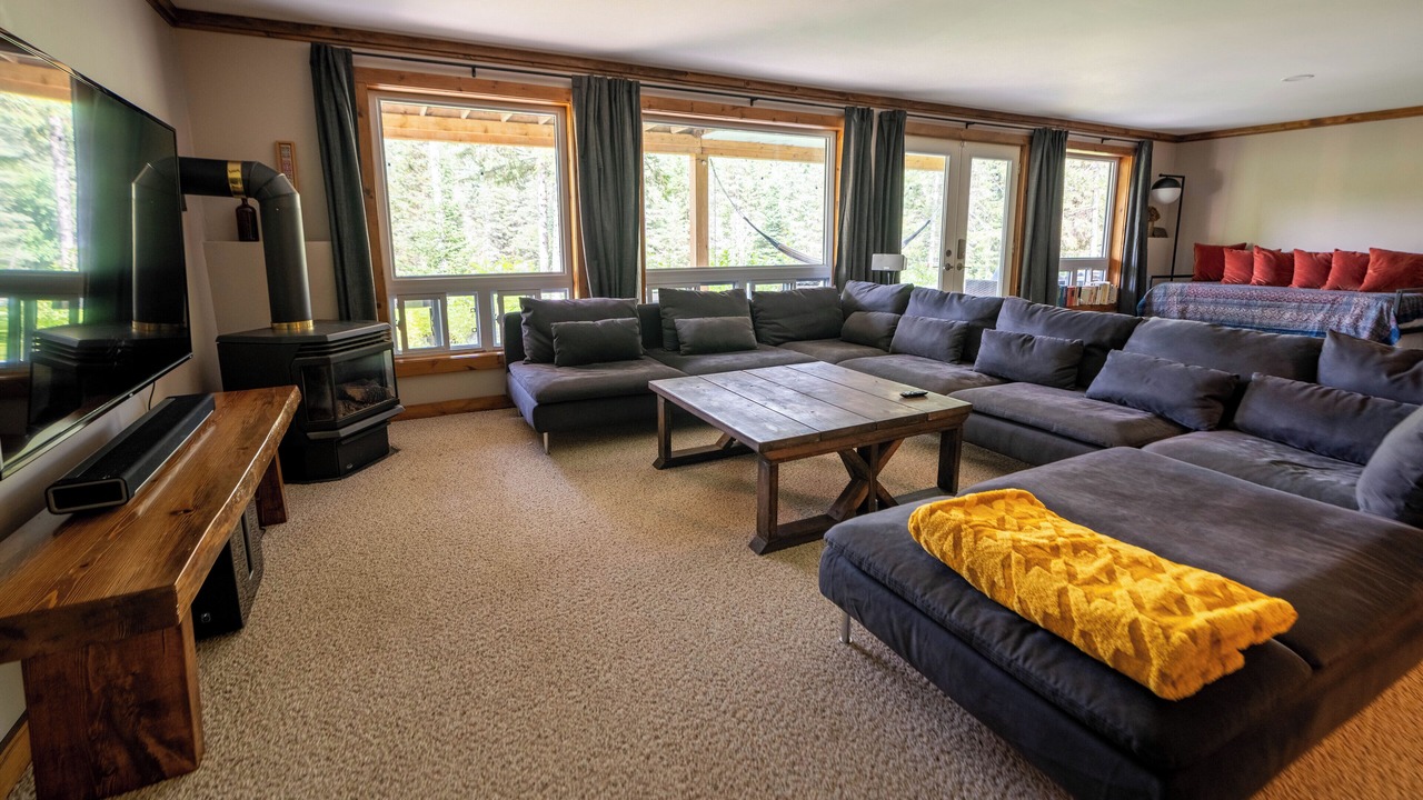 Photo of Livingroom in Bancroft